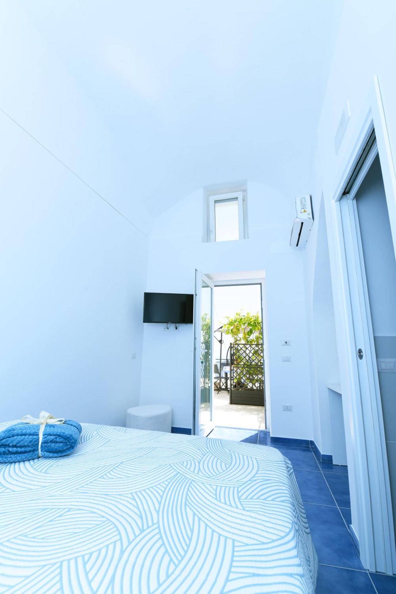 B&B Blue View Furore Buitenkant foto