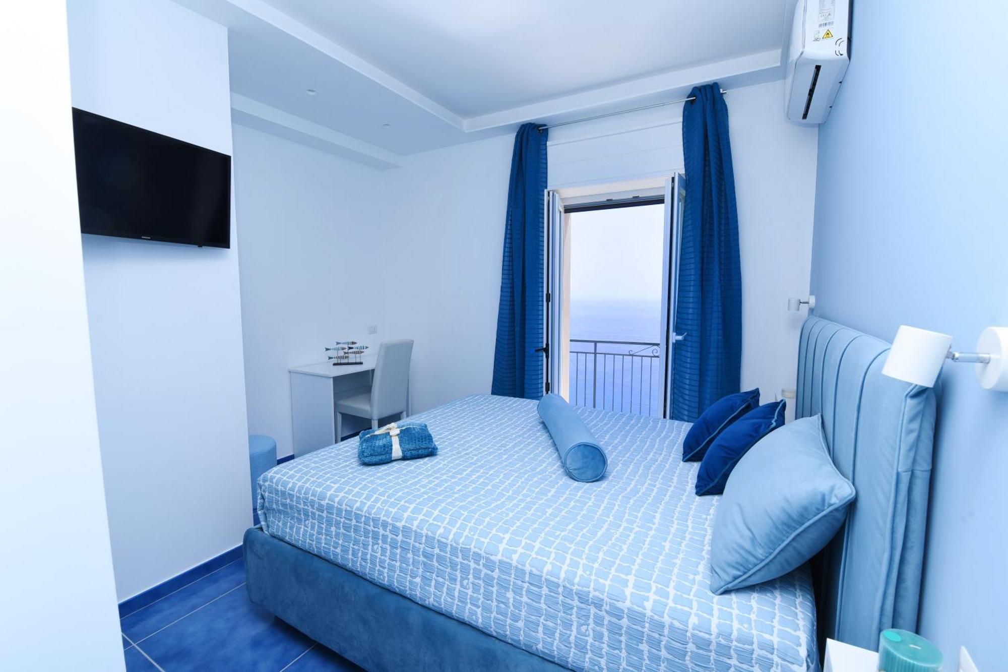 B&B Blue View Furore Buitenkant foto