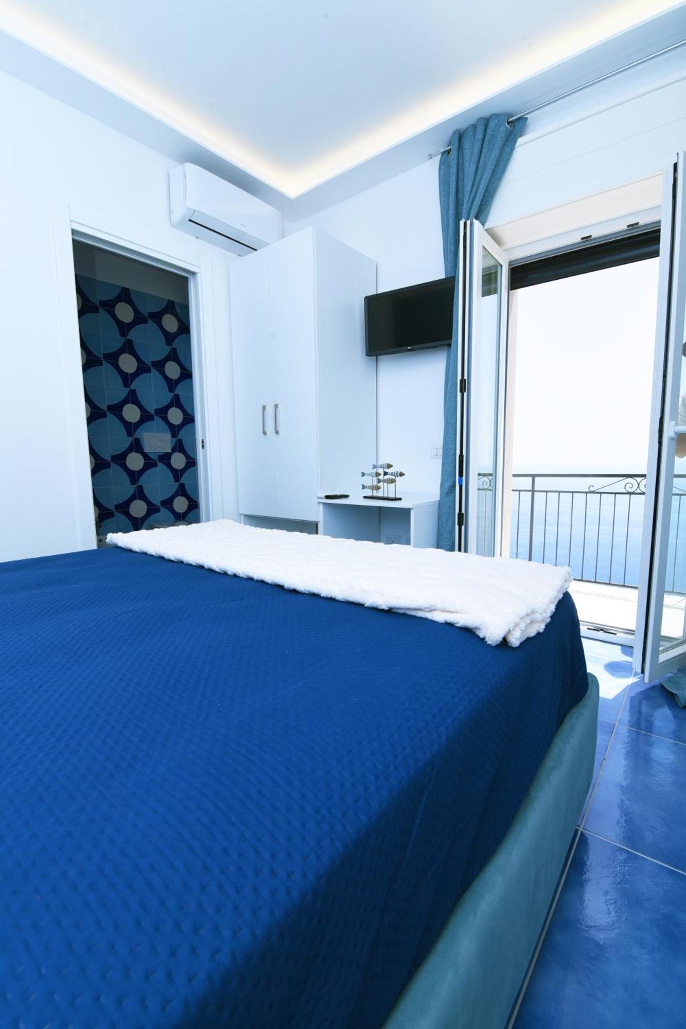 B&B Blue View Furore Buitenkant foto