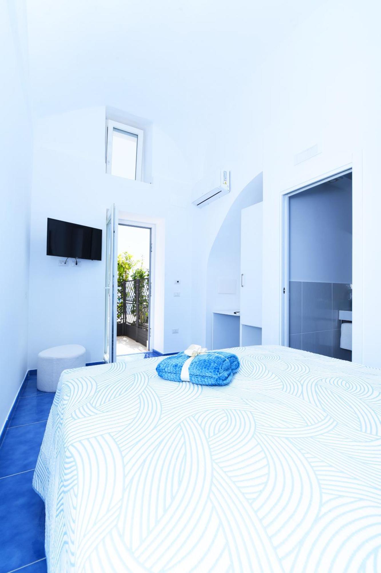 B&B Blue View Furore Buitenkant foto