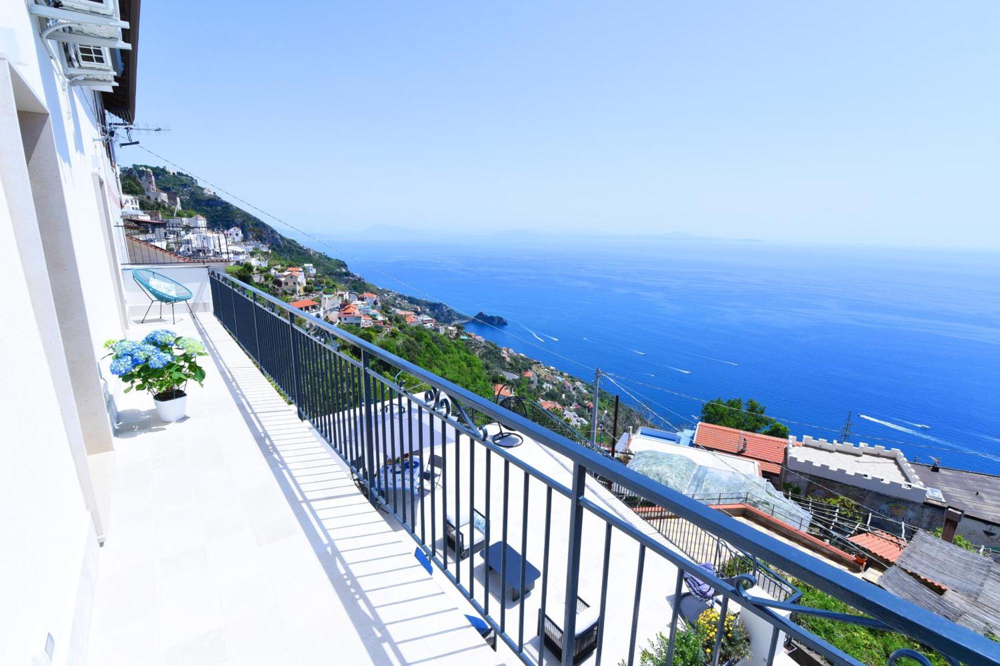 B&B Blue View Furore Buitenkant foto