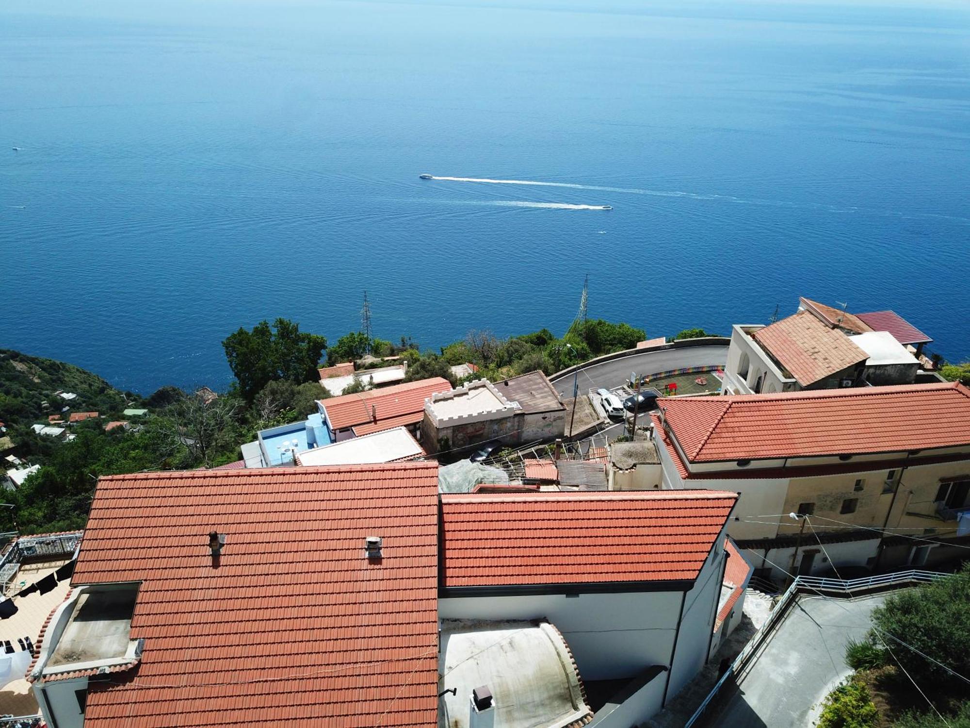 B&B Blue View Furore Buitenkant foto